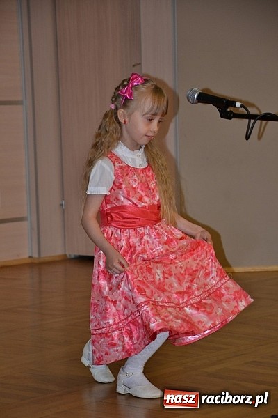 Zdjęcie w galerii na portalu naszraciborz.pl: XXI Gminny Przegląd Młodych Talentów w Tworkowie  wiadomości z regionu