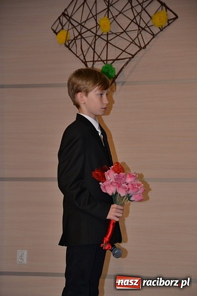 Zdjęcie w galerii na portalu naszraciborz.pl: XXI Gminny Przegląd Młodych Talentów w Tworkowie  wiadomości z regionu