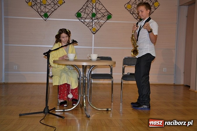 Zdjęcie w galerii na portalu naszraciborz.pl: XXI Gminny Przegląd Młodych Talentów w Tworkowie  wiadomości z regionu