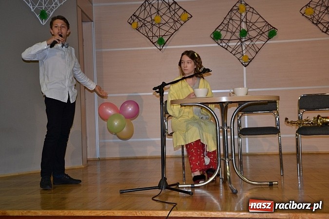 Zdjęcie w galerii na portalu naszraciborz.pl: XXI Gminny Przegląd Młodych Talentów w Tworkowie  wiadomości z regionu