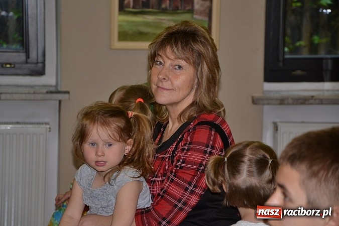 Zdjęcie w galerii na portalu naszraciborz.pl: XXI Gminny Przegląd Młodych Talentów w Tworkowie  wiadomości z regionu