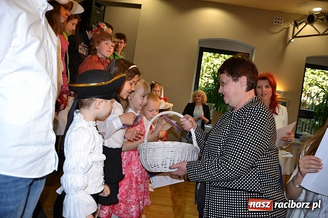 Zdjęcie w galerii na portalu naszraciborz.pl: XXI Gminny Przegląd Młodych Talentów w Tworkowie  wiadomości z regionu