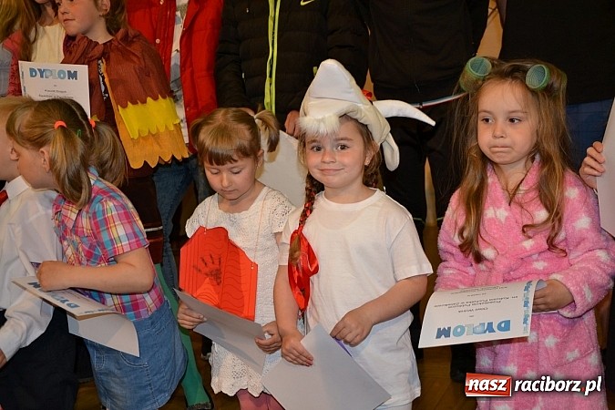 Zdjęcie w galerii na portalu naszraciborz.pl: XXI Gminny Przegląd Młodych Talentów w Tworkowie  wiadomości z regionu