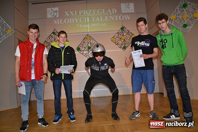 Zdjęcie w galerii na portalu naszraciborz.pl: XXI Gminny Przegląd Młodych Talentów w Tworkowie  wiadomości z regionu