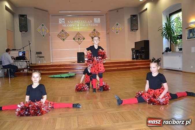 Zdjęcie w galerii na portalu naszraciborz.pl: XXI Gminny Przegląd Młodych Talentów w Tworkowie  wiadomości z regionu