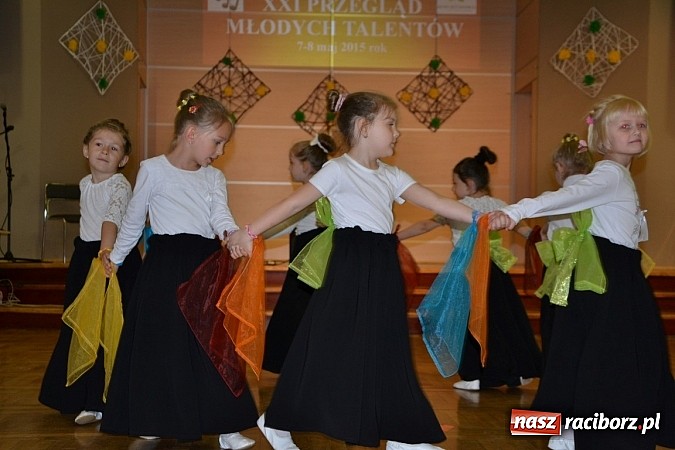 Zdjęcie w galerii na portalu naszraciborz.pl: XXI Gminny Przegląd Młodych Talentów w Tworkowie  wiadomości z regionu