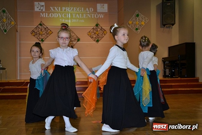 Zdjęcie w galerii na portalu naszraciborz.pl: XXI Gminny Przegląd Młodych Talentów w Tworkowie  wiadomości z regionu