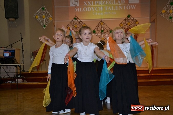 Zdjęcie w galerii na portalu naszraciborz.pl: XXI Gminny Przegląd Młodych Talentów w Tworkowie  wiadomości z regionu