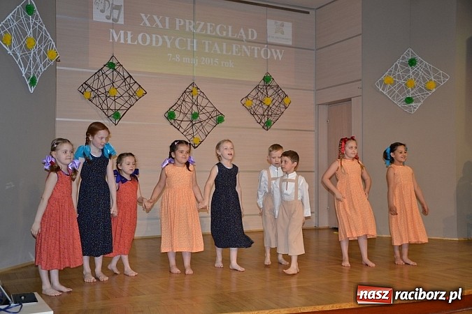 Zdjęcie w galerii na portalu naszraciborz.pl: XXI Gminny Przegląd Młodych Talentów w Tworkowie  wiadomości z regionu