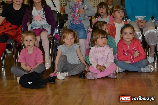 Zdjęcie w galerii na portalu naszraciborz.pl: XXI Gminny Przegląd Młodych Talentów w Tworkowie  wiadomości z regionu