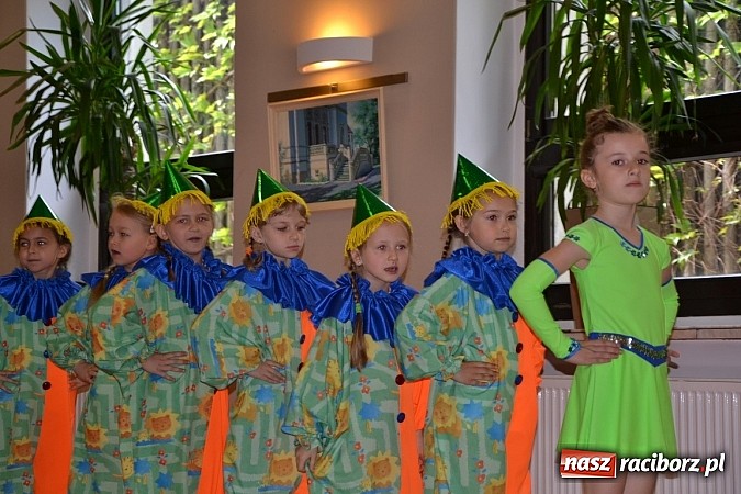 Zdjęcie w galerii na portalu naszraciborz.pl: XXI Gminny Przegląd Młodych Talentów w Tworkowie  wiadomości z regionu