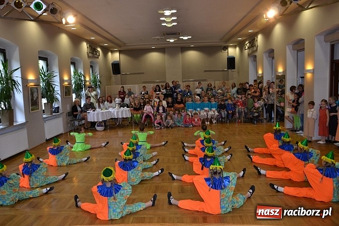 Zdjęcie w galerii na portalu naszraciborz.pl: XXI Gminny Przegląd Młodych Talentów w Tworkowie  wiadomości z regionu