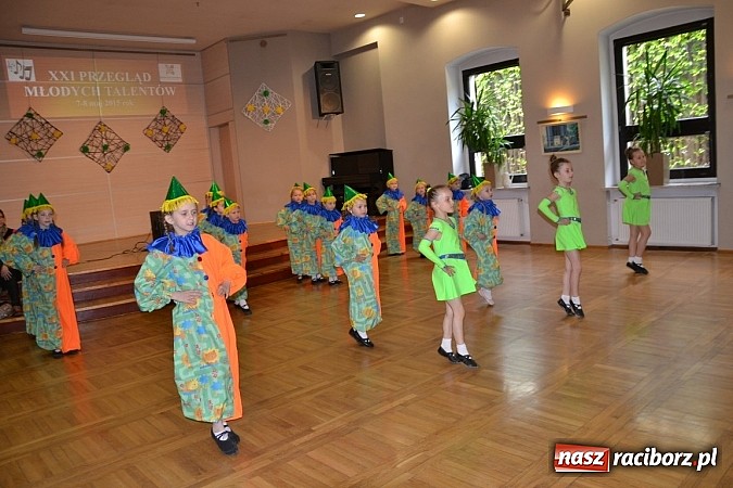 Zdjęcie w galerii na portalu naszraciborz.pl: XXI Gminny Przegląd Młodych Talentów w Tworkowie  wiadomości z regionu