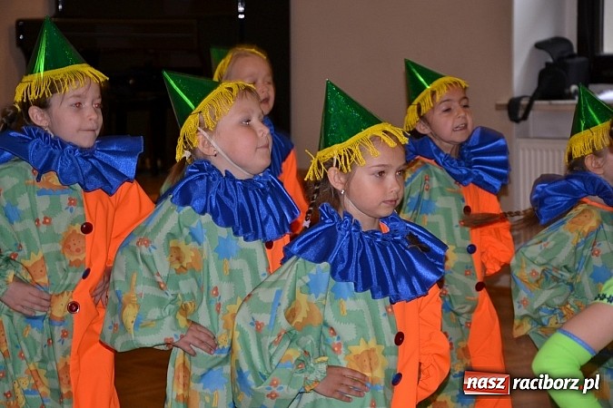 Zdjęcie w galerii na portalu naszraciborz.pl: XXI Gminny Przegląd Młodych Talentów w Tworkowie  wiadomości z regionu