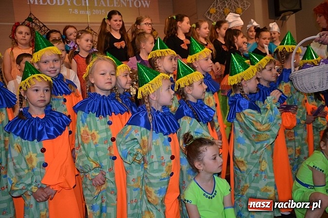 Zdjęcie w galerii na portalu naszraciborz.pl: XXI Gminny Przegląd Młodych Talentów w Tworkowie  wiadomości z regionu