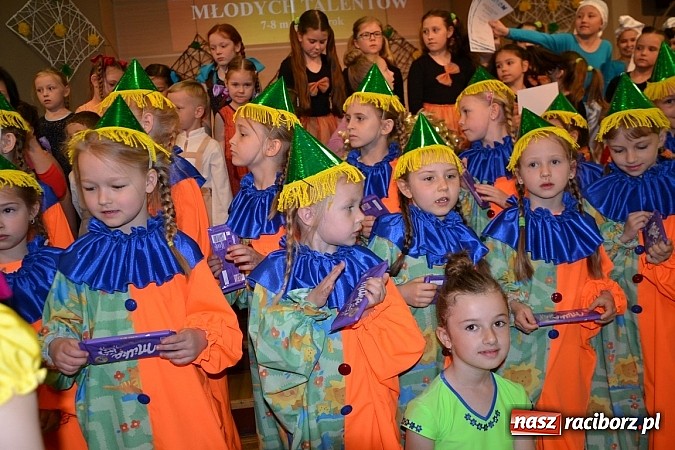 Zdjęcie w galerii na portalu naszraciborz.pl: XXI Gminny Przegląd Młodych Talentów w Tworkowie  wiadomości z regionu