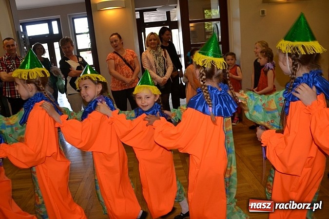 Zdjęcie w galerii na portalu naszraciborz.pl: XXI Gminny Przegląd Młodych Talentów w Tworkowie  wiadomości z regionu