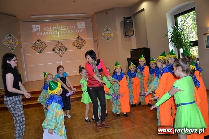 Zdjęcie w galerii na portalu naszraciborz.pl: XXI Gminny Przegląd Młodych Talentów w Tworkowie  wiadomości z regionu