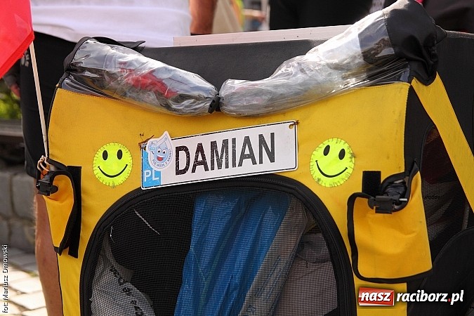 Zdjęcie w galerii na portalu naszraciborz.pl: Damian Mika wraz z ekipą wyruszył na dłuższą wycieczkę rowerową. Panowie mają do pokonania łącznie około 1300 kilometrów! wiadomości z regionu