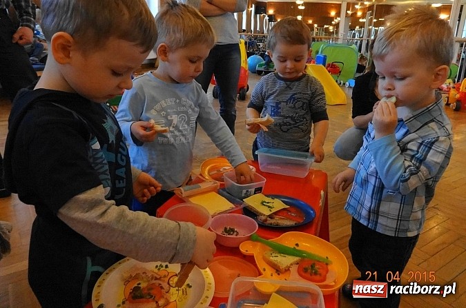 Zdjęcie w galerii na portalu naszraciborz.pl: Wycieczki Fikusiów z Raciborskiego Centrum Kultury wiadomości z regionu