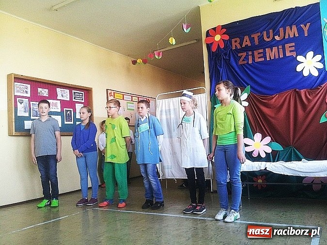 Zdjęcie w galerii na portalu naszraciborz.pl: Dzień Ziemi w Szkole Podstawowej w Krzanowicach wiadomości z regionu