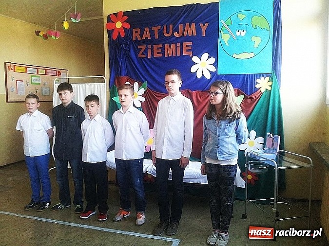 Zdjęcie w galerii na portalu naszraciborz.pl: Dzień Ziemi w Szkole Podstawowej w Krzanowicach wiadomości z regionu