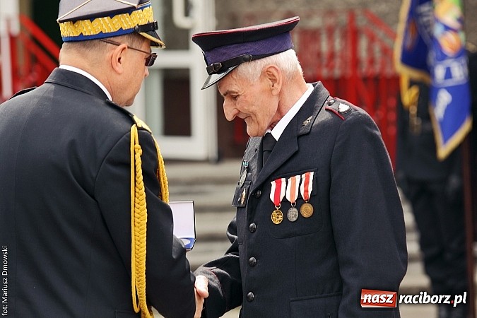 Zdjęcie w galerii na portalu naszraciborz.pl: Dzień Strażaka w Komendzie Państwowej Straży Pożarnej w Raciborzu! wiadomości z regionu