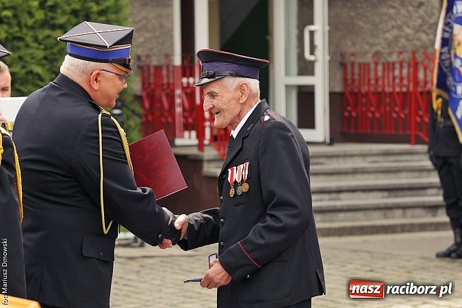 Zdjęcie w galerii na portalu naszraciborz.pl: Dzień Strażaka w Komendzie Państwowej Straży Pożarnej w Raciborzu! wiadomości z regionu