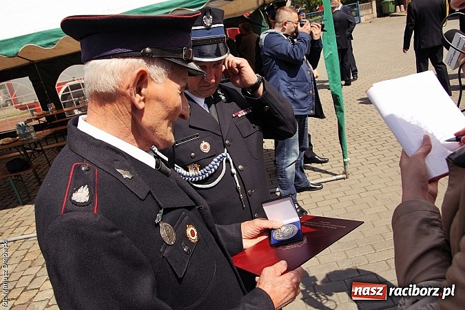 Zdjęcie w galerii na portalu naszraciborz.pl: Dzień Strażaka w Komendzie Państwowej Straży Pożarnej w Raciborzu! wiadomości z regionu