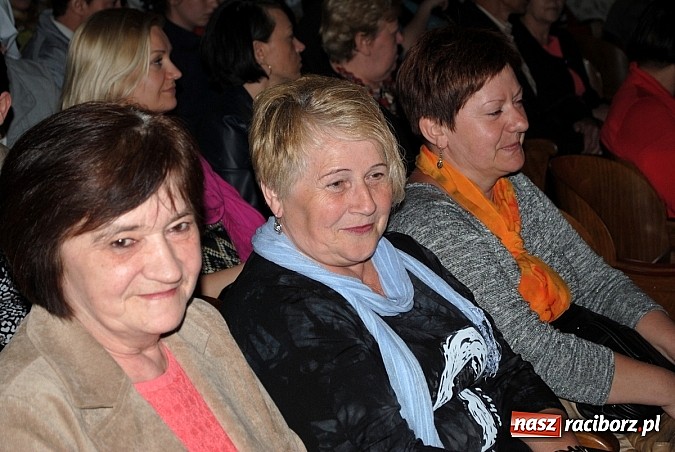 Zdjęcie w galerii na portalu naszraciborz.pl: Katy Carr podbiła serca publiczności w Kietrzu wiadomości z regionu