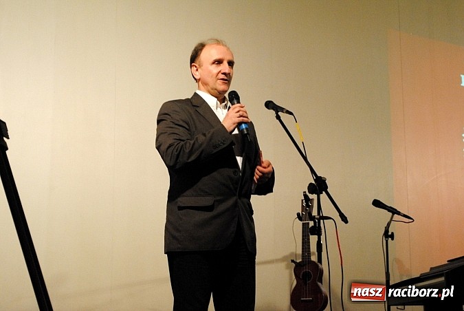 Zdjęcie w galerii na portalu naszraciborz.pl: Katy Carr podbiła serca publiczności w Kietrzu wiadomości z regionu