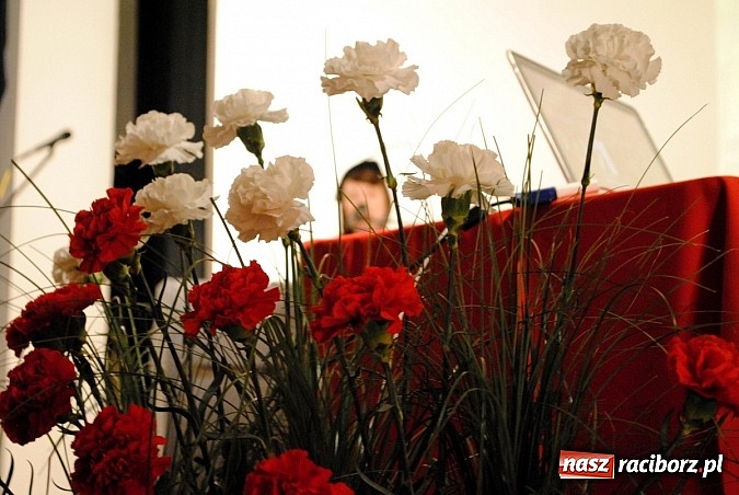 Zdjęcie w galerii na portalu naszraciborz.pl: Katy Carr podbiła serca publiczności w Kietrzu wiadomości z regionu