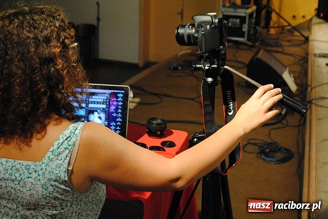 Zdjęcie w galerii na portalu naszraciborz.pl: Katy Carr podbiła serca publiczności w Kietrzu wiadomości z regionu