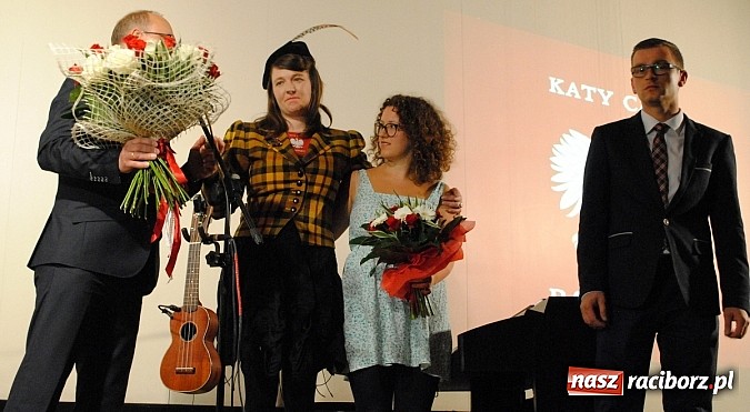 Zdjęcie w galerii na portalu naszraciborz.pl: Katy Carr podbiła serca publiczności w Kietrzu wiadomości z regionu