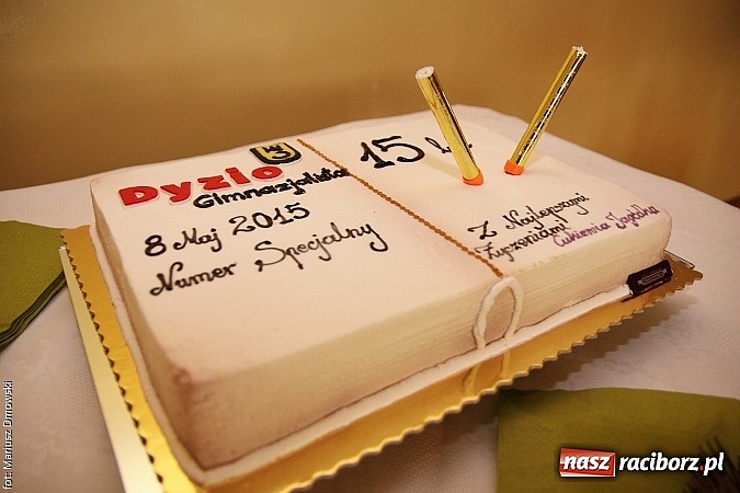 Zdjęcie w galerii na portalu naszraciborz.pl: Kuźnia talent&oacute;w z Weltzla, czyli 15-lecie Dyzia Gimnazjalisty wiadomości z regionu