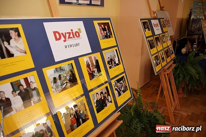 Zdjęcie w galerii na portalu naszraciborz.pl: Kuźnia talent&oacute;w z Weltzla, czyli 15-lecie Dyzia Gimnazjalisty wiadomości z regionu