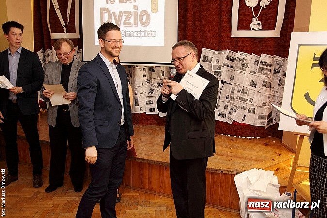 Zdjęcie w galerii na portalu naszraciborz.pl: Kuźnia talent&oacute;w z Weltzla, czyli 15-lecie Dyzia Gimnazjalisty wiadomości z regionu