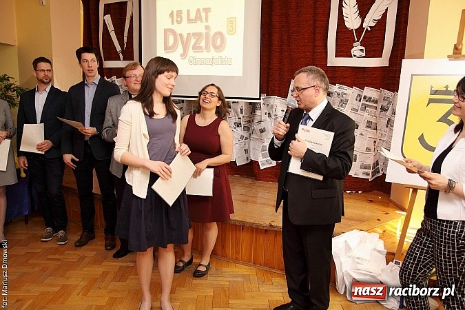 Zdjęcie w galerii na portalu naszraciborz.pl: Kuźnia talent&oacute;w z Weltzla, czyli 15-lecie Dyzia Gimnazjalisty wiadomości z regionu