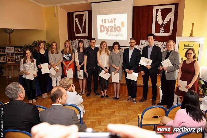 Zdjęcie w galerii na portalu naszraciborz.pl: Kuźnia talent&oacute;w z Weltzla, czyli 15-lecie Dyzia Gimnazjalisty wiadomości z regionu