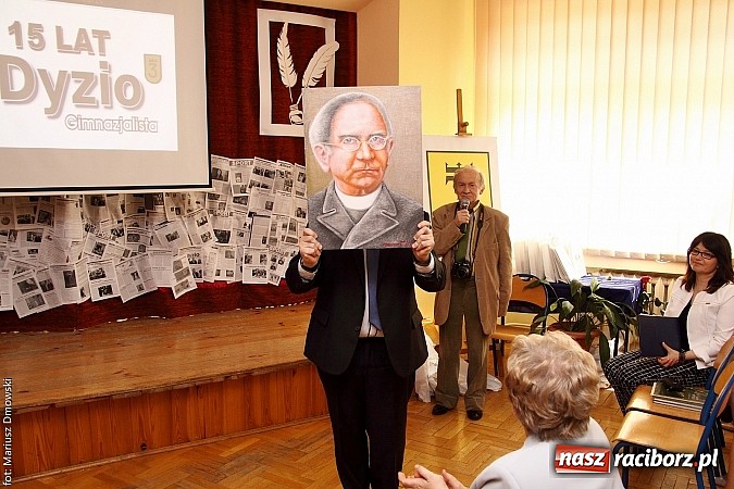 Zdjęcie w galerii na portalu naszraciborz.pl: Kuźnia talent&oacute;w z Weltzla, czyli 15-lecie Dyzia Gimnazjalisty wiadomości z regionu