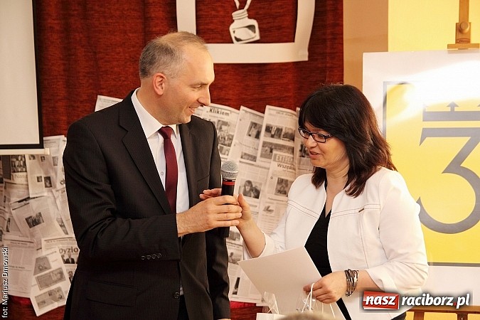 Zdjęcie w galerii na portalu naszraciborz.pl: Kuźnia talent&oacute;w z Weltzla, czyli 15-lecie Dyzia Gimnazjalisty wiadomości z regionu