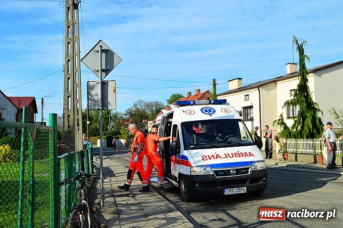 Zdjęcie w galerii na portalu naszraciborz.pl: Pożar stodoły w Borucinie. Podczas akcji strażacy musieli ewakuować zwierzęta wiadomości z regionu