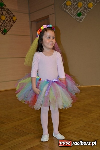 Zdjęcie w galerii na portalu naszraciborz.pl: Młode talenty na scenie w Tworkowie wiadomości z regionu