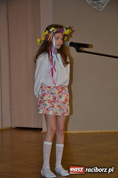 Zdjęcie w galerii na portalu naszraciborz.pl: Młode talenty na scenie w Tworkowie wiadomości z regionu