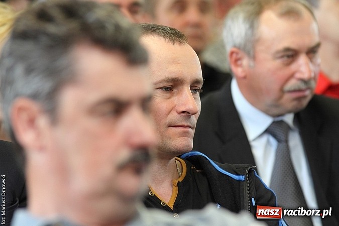 Zdjęcie w galerii na portalu naszraciborz.pl: Jak światło słoneczne przerabiać na prąd, czyli konferencja w Pietrowicach i otwarcie wystawy wiadomości z regionu