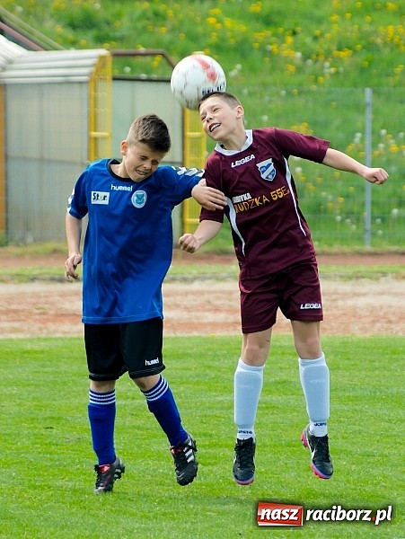 Zdjęcie w galerii na portalu naszraciborz.pl: Tak się bawi i wygrywa Racibórz! Młodzi Unici pokonali Jastrzębie wiadomości z regionu
