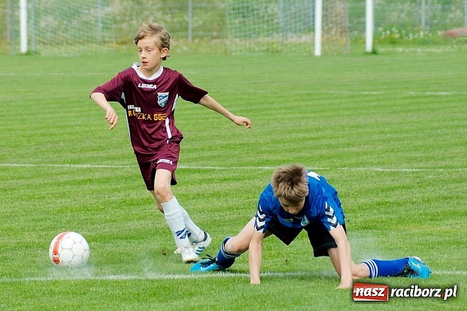 Zdjęcie w galerii na portalu naszraciborz.pl: Tak się bawi i wygrywa Racibórz! Młodzi Unici pokonali Jastrzębie wiadomości z regionu