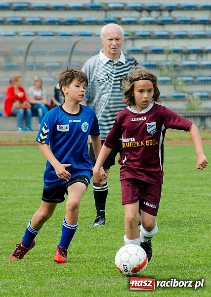 Zdjęcie w galerii na portalu naszraciborz.pl: Tak się bawi i wygrywa Racibórz! Młodzi Unici pokonali Jastrzębie wiadomości z regionu