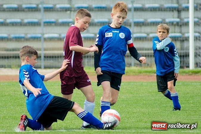 Zdjęcie w galerii na portalu naszraciborz.pl: Tak się bawi i wygrywa Racibórz! Młodzi Unici pokonali Jastrzębie wiadomości z regionu