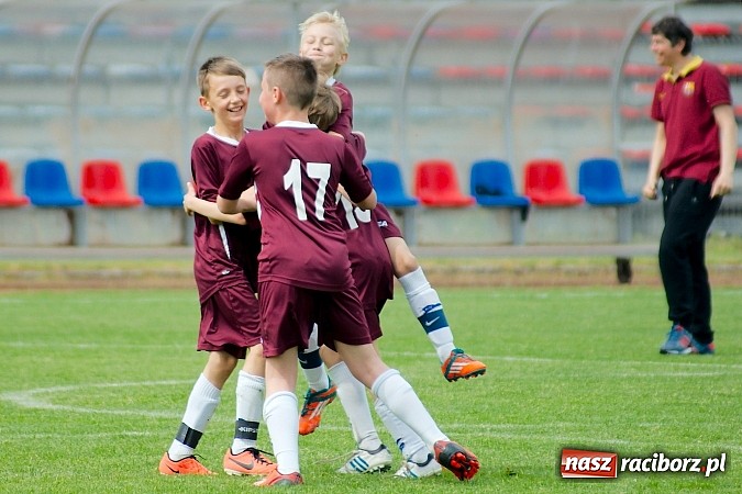Zdjęcie w galerii na portalu naszraciborz.pl: Tak się bawi i wygrywa Racibórz! Młodzi Unici pokonali Jastrzębie wiadomości z regionu